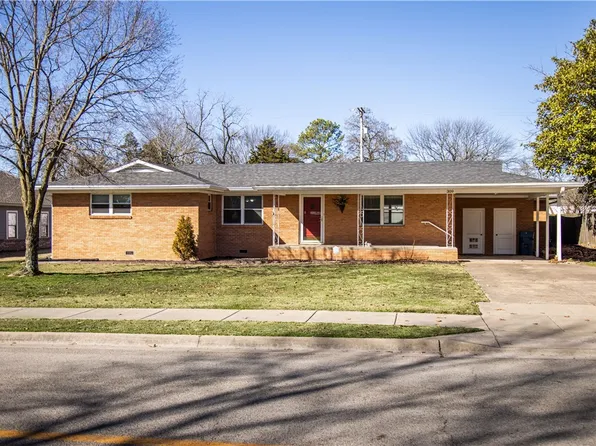 309 S Collins Ave, Gentry, AR 72734