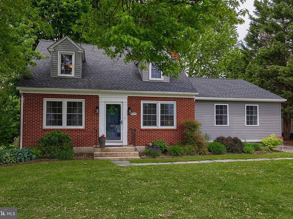 1st image of 2033 Manor Ridge Dr