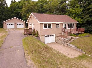 105 Midway Dr, Negaunee, MI 49866