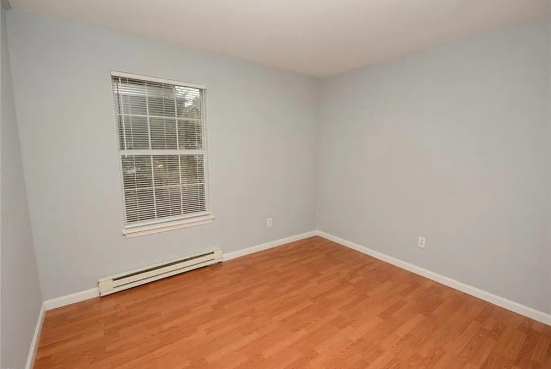 2 bed, 600 sqft, $1,100 — Photo 3