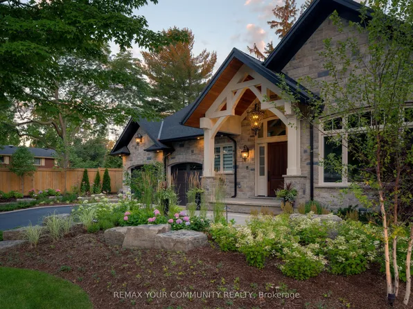 1551 Warland Rd, Oakville, ON L6L 1N4