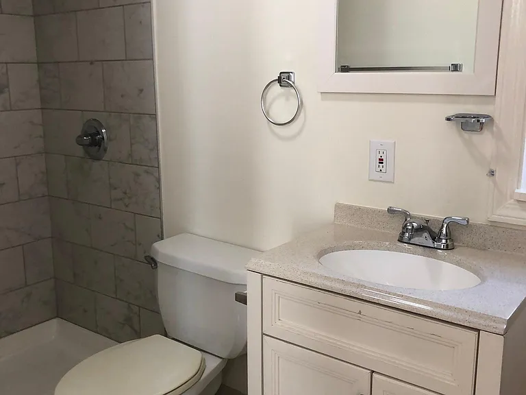 21 Carneal St — Photo 5