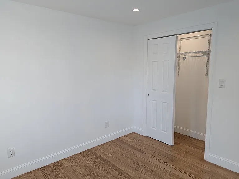 62 Forest Row — Photo 10
