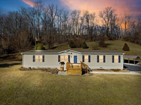 4805 Shelburne Rd, Radford, VA 24141
