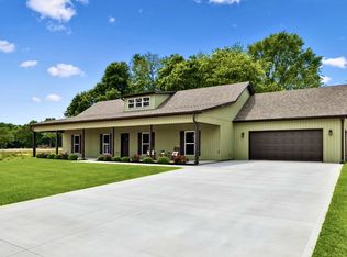 132 Whitaker Rd, Shelbyville, TN 37160
