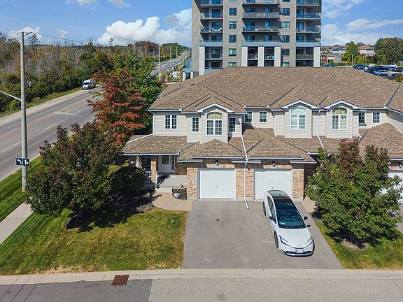 4th image of 20 Shackleton Dr #27