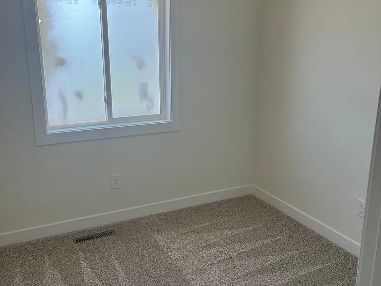 1004 Lincoln St SE — Photo 8