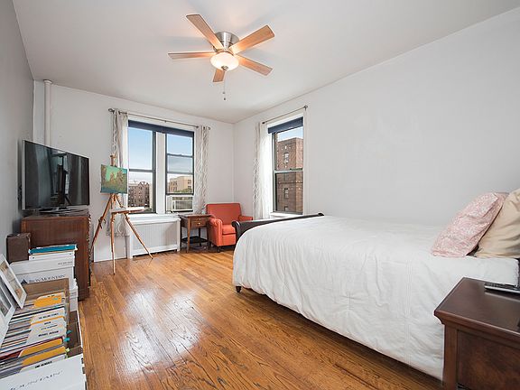 5th image of 41-42 42nd St #4L