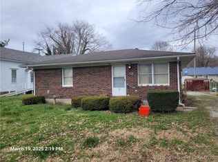 305 E Main St, Borden, IN 47106
