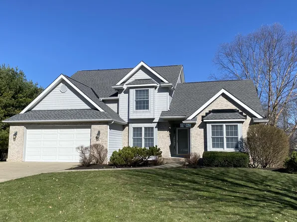 28 Calumet Dr N, Granville, OH 43023