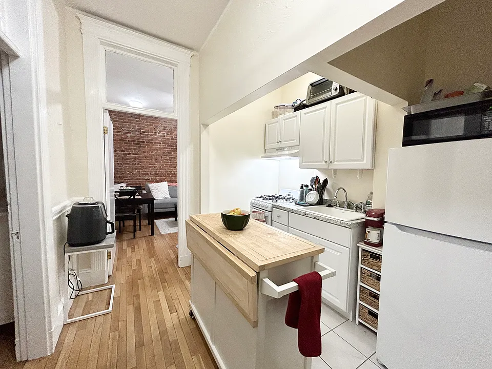 38-40 Hemenway St #3