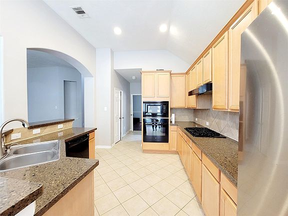 4th image of 2110 Jurgensen Ln