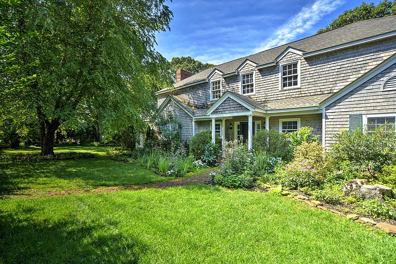 46 Midway Rd South, Shelter Island, NY 11964 | Out East