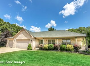 23909 S Navajo Dr, Channahon, IL 60410