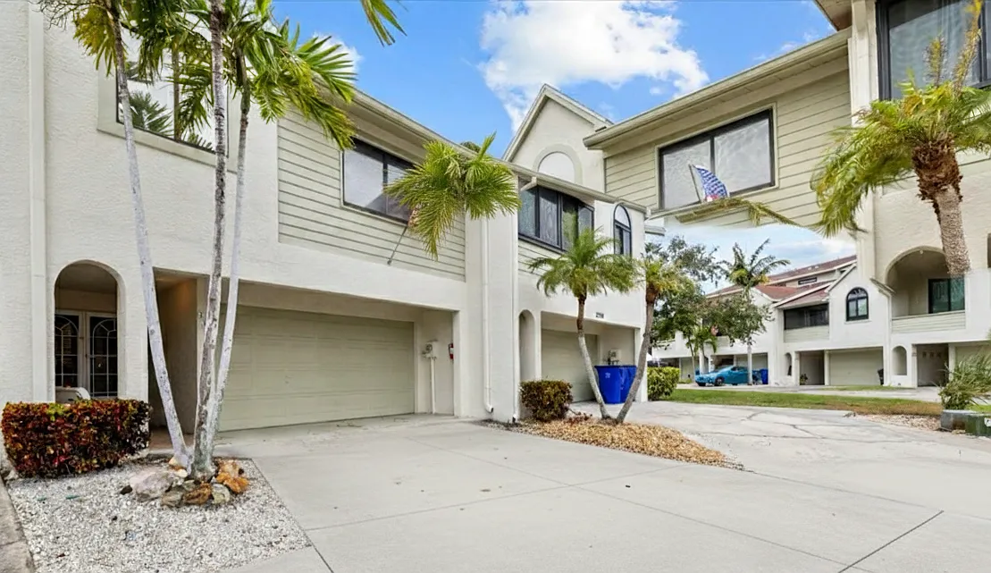 Building Photo - 2392 Hanover Dr