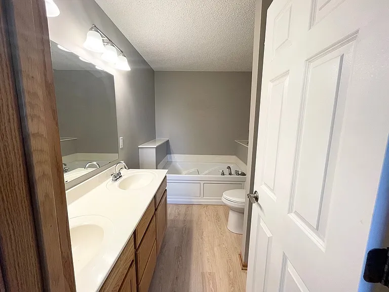 17495 Gettysburg Way — Photo 12
