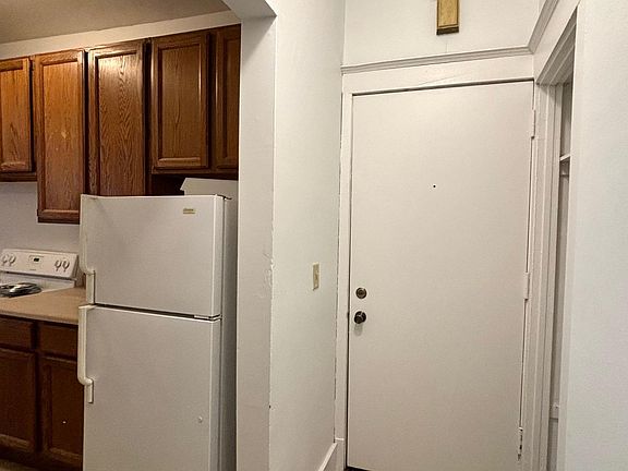 2nd image of 250 Marshall Ave APT 7