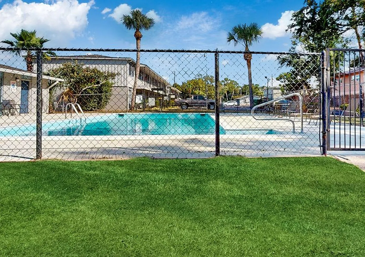 Gulf View Apartments — Photo 4