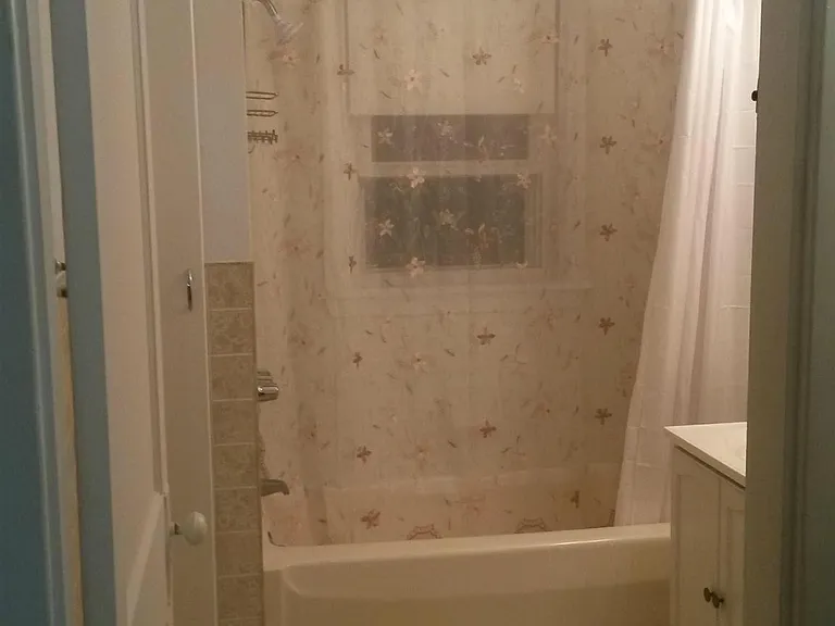 148 Maple St #2 — Photo 11