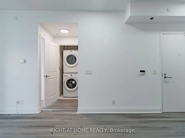 15 Zorra St #901 — Photo 24