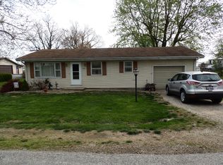 104 Liberty Ct, Pittsfield, IL 62363