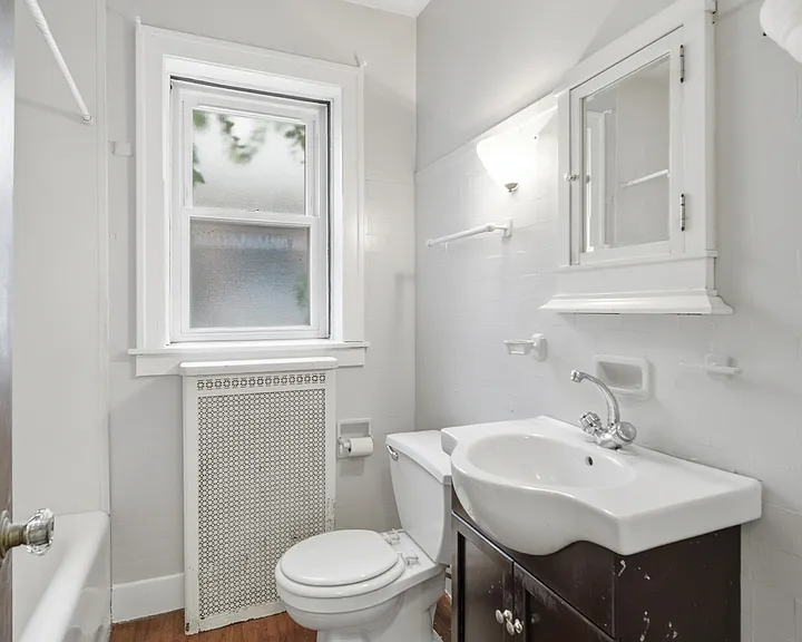 2045 W Farragut Ave #3 — Photo 26