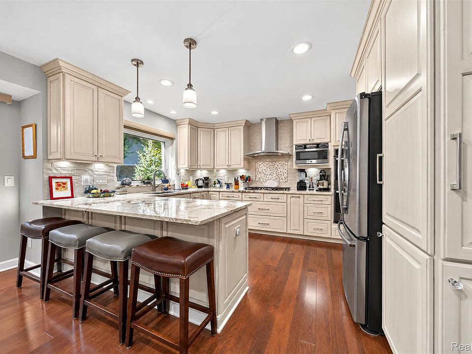 3705 Summit Ridge Dr, photo 18