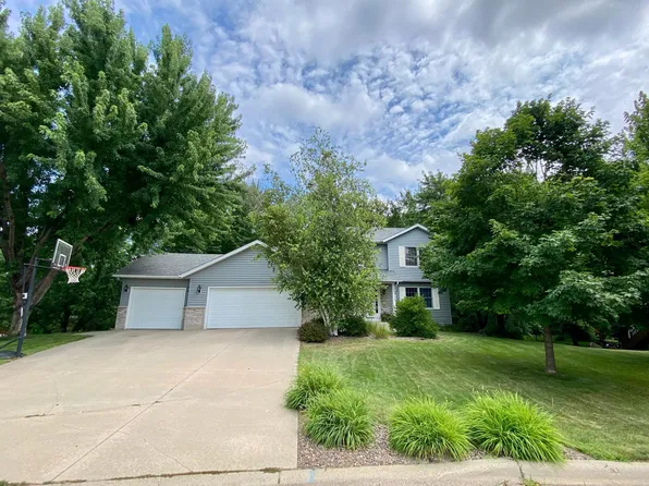 340 Perry Ct, Zumbrota, MN 55992