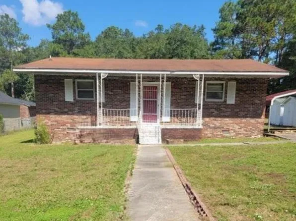 108 Crestwood Lane, Hamlet, NC 28345