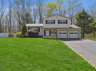 22 Westminster Dr, Parsippany, NJ 07054