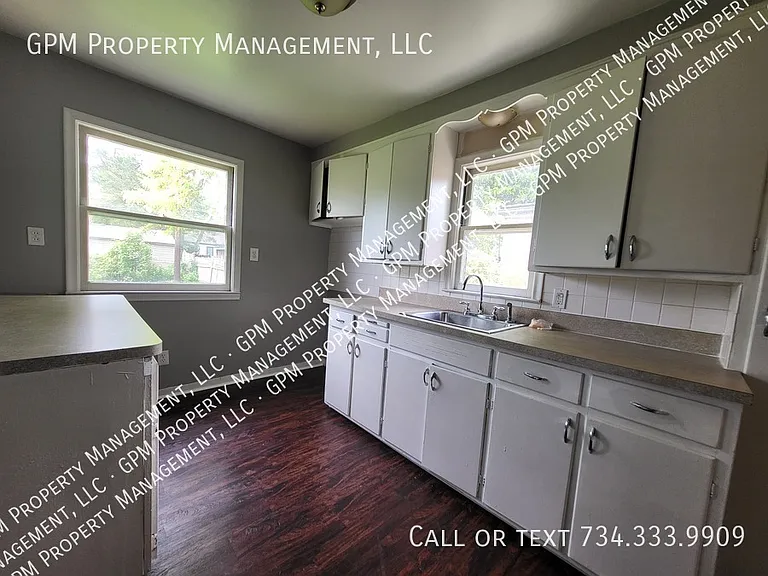 15305 Evergreen Ave — Photo 8
