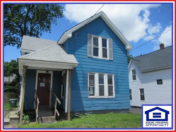 986 Main St, Clinton, MA 01510