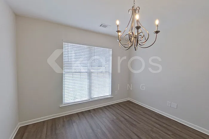 1883 Landing Pl — Photo 2