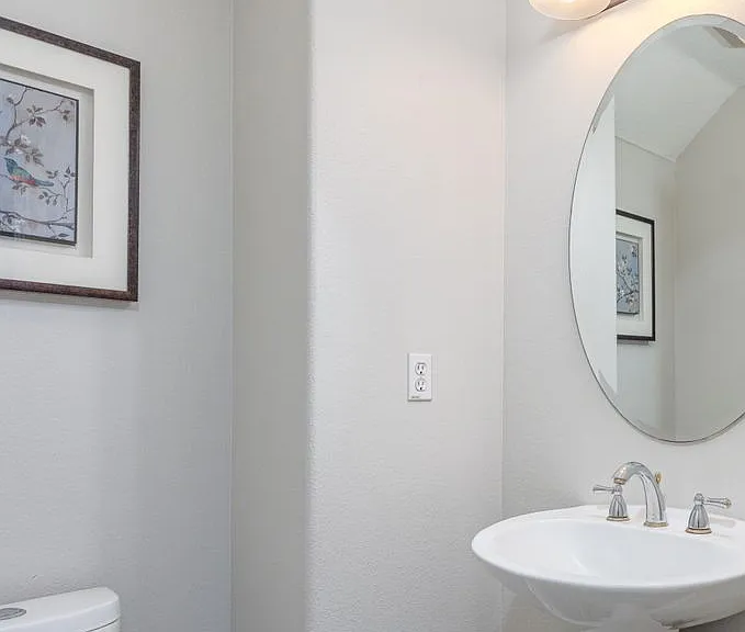 18571 Amalia Ln — Photo 15