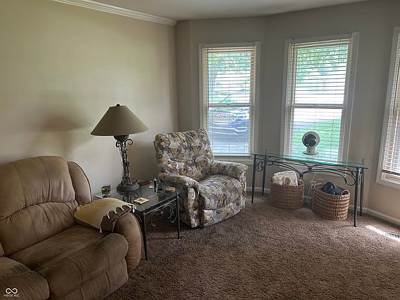 5th image of 601 Woodmere Dr