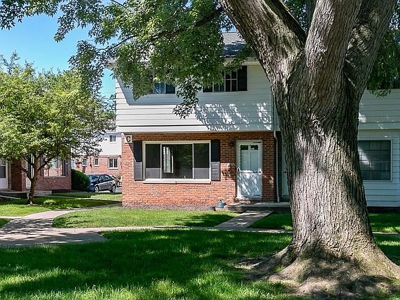 3rd image of 27651 Lake Shore Blvd #C-1