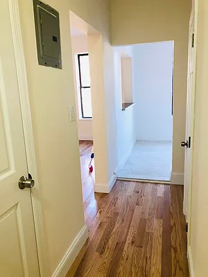 Rented by Bell Realty | media 8