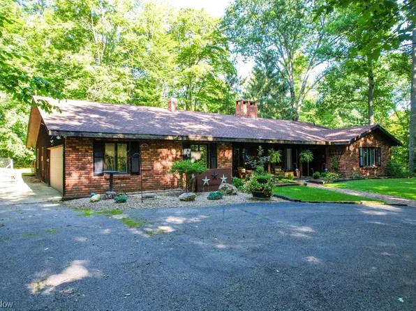 1524 King Rd, Hinckley, OH 44233