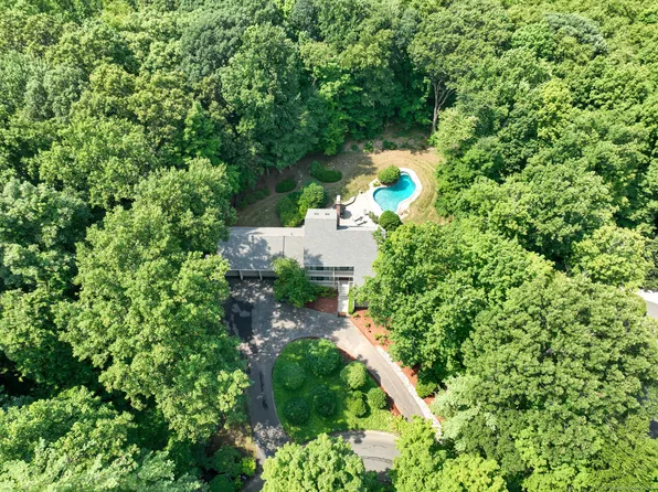 6 High Ledge Road, Bloomfield, CT 06002