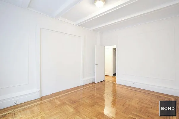 Rented by Bond New York | media 18