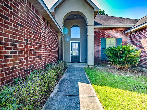3rd image of 10333 English Manor Dr