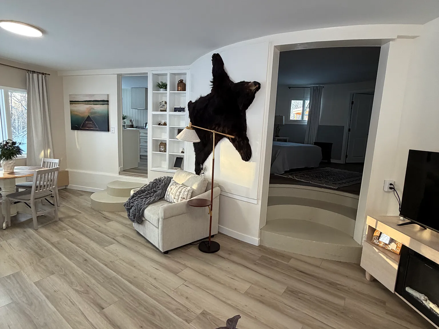 2 bed, 923 sqft, $2,500 — Photo 1