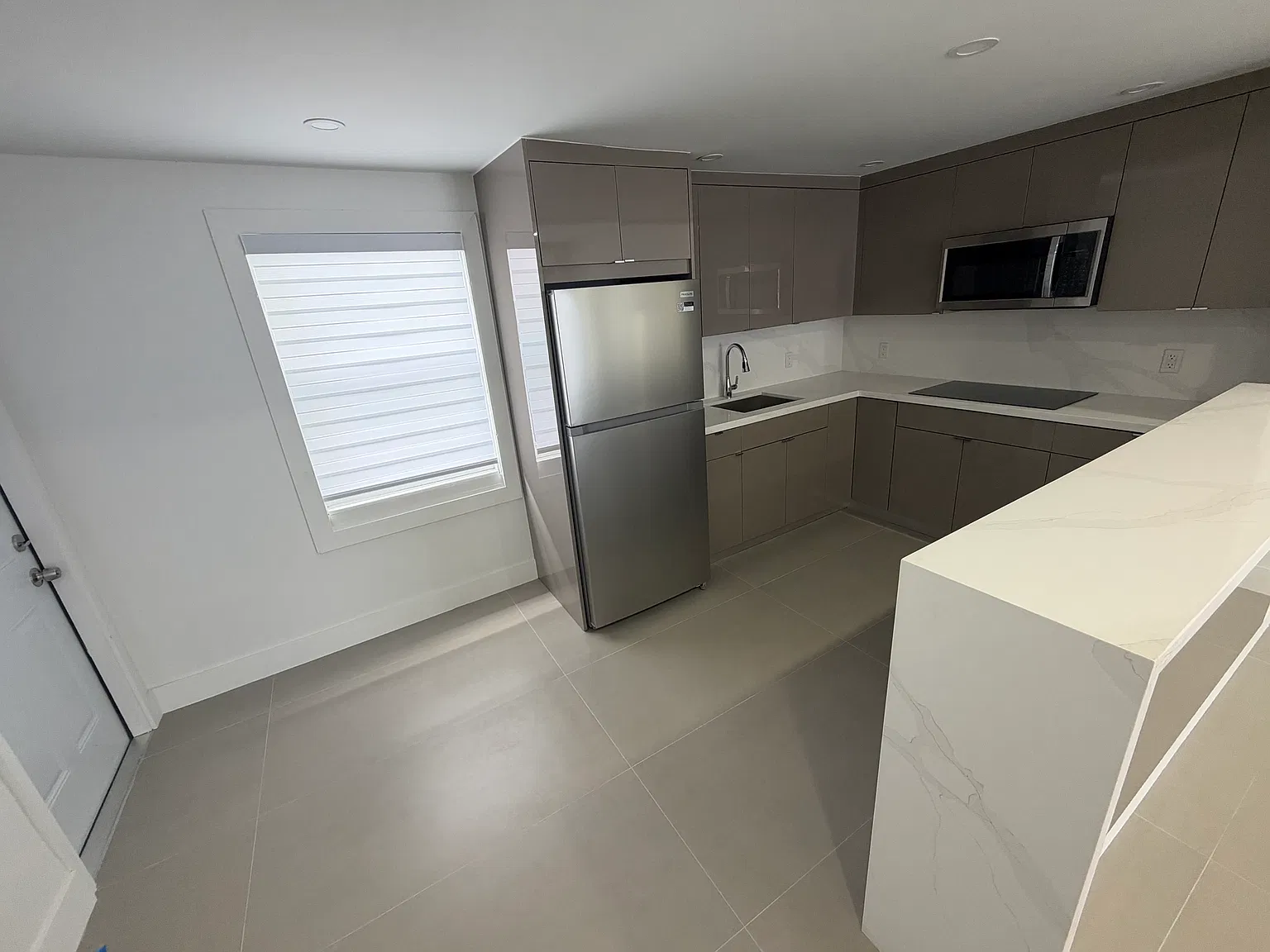 1 bed, $2,000 — Photo 3