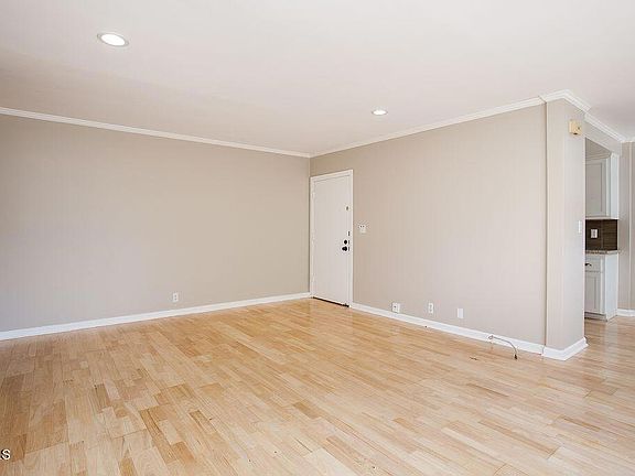 5th image of 837 Magnolia Ave APT 6