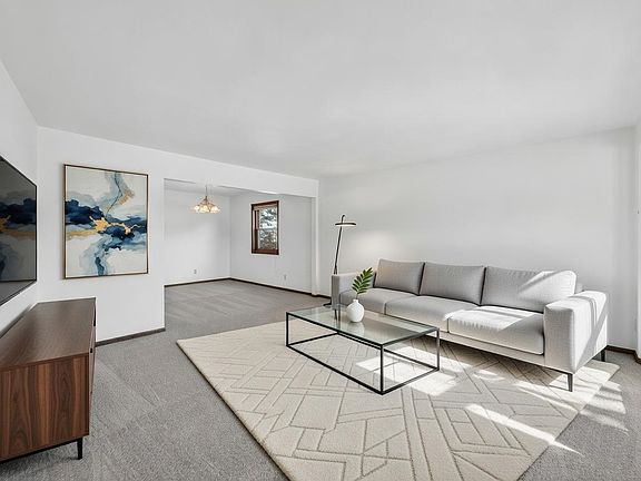 5th image of 2567 Petersburg Cir