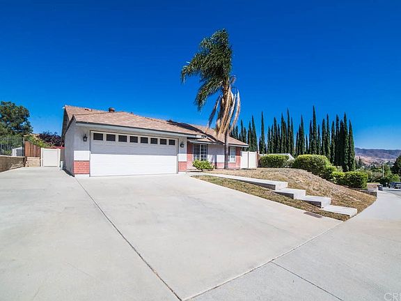 3rd image of 30382 Honeysuckle Hill Dr