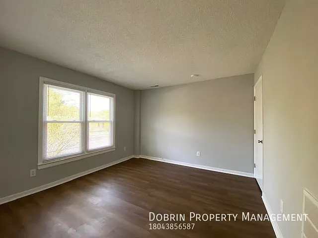 1504 Claiborne St — Photo 2