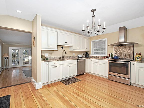 4th image of 30 Bedford Rd