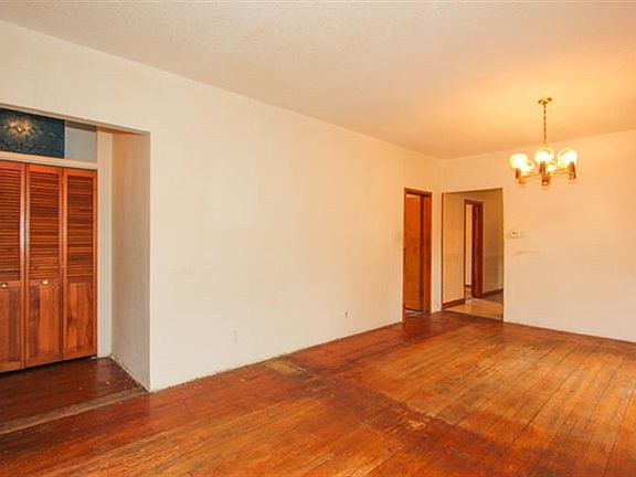2nd image of 432 Thomas Ave