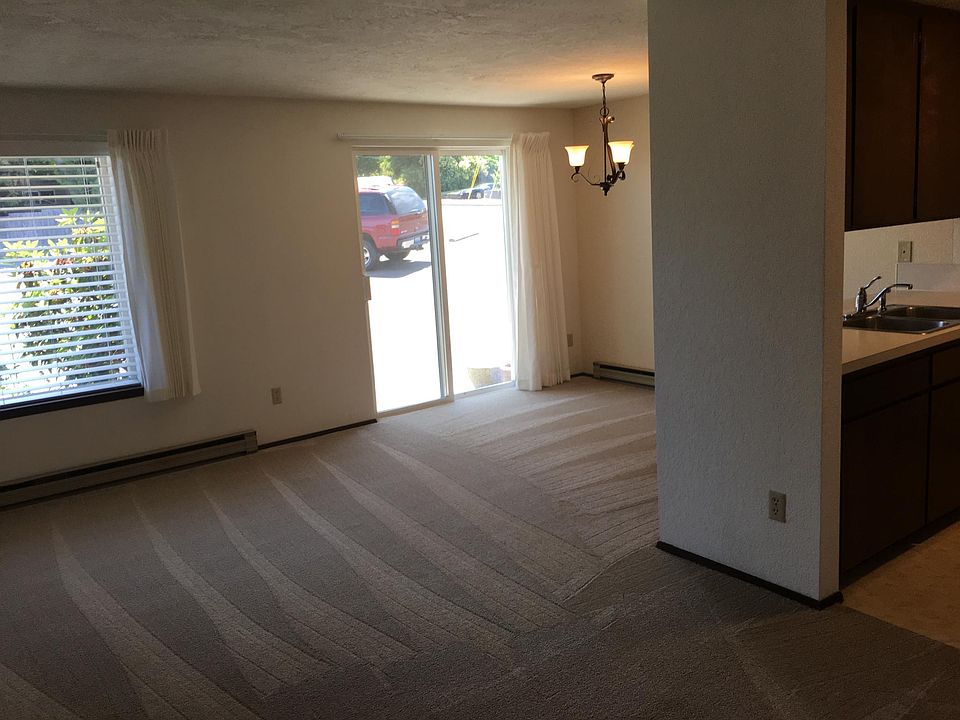 1st image of 1023 E 2nd St
